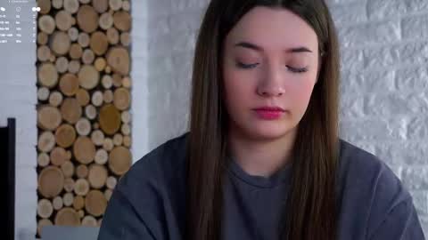 Lucy online show from March 20, 2:05 am