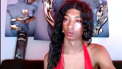 Snapshot of maidi_hot chatting on January 30, 7:04 pm Bella Maidi online show from January 30, 7:04 pm