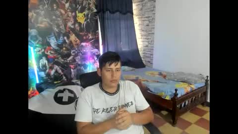 Snapshot of maiker_lozano_ chatting on October 22, 6:51 pm maiker lozano online show from October 22, 6:51 pm