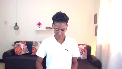 Snapshot of maiki18 chatting on January 14, 2:11 pm I am Maik online show from January 14, 2:11 pm