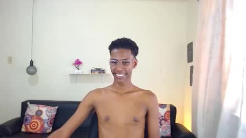 Snapshot of maiki18 chatting on January 27, 4:43 pm I am Maik online show from January 27, 4:43 pm