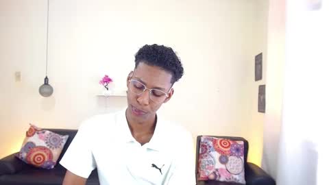 Snapshot of maiki18 chatting on February 12, 5:48 pm I am Maik online show from February 12, 5:48 pm