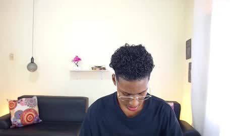 Snapshot of maiki18 chatting on February 14, 7:54 pm I am Maik online show from February 14, 7:54 pm