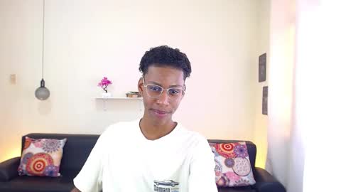 Snapshot of maiki18 chatting on February 18, 4:37 pm I am Maik online show from February 18, 4:37 pm