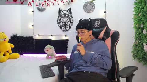 Maiky Cooper online show from February 15, 3:31 am