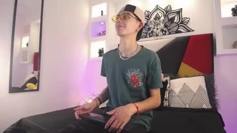 Maiky Cooper online show from March 2, 3:56 am