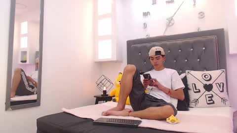 Maiky Cooper online show from March 8, 4:12 am