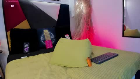 Maiky Cooper online show from October 8, 9:12 pm