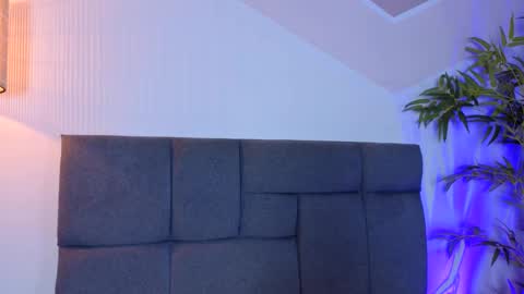 Snapshot of mailin18 chatting on February 19, 12:39 am Mailin online show from February 19, 12:39 am