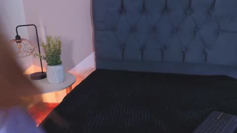 Snapshot of mailin18 chatting on April 9, 10:26 pm Mailin online show from April 9, 10:26 pm