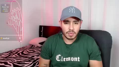 Snapshot of maison_xmed chatting on March 6, 9:11 pm maison_xmed online show from March 6, 9:11 pm