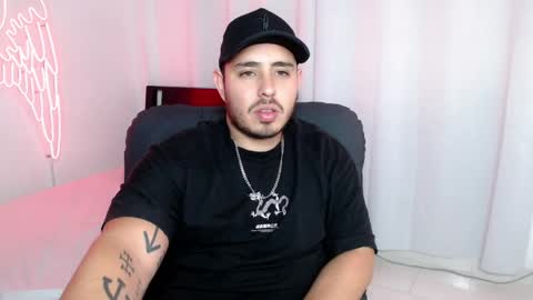 Snapshot of maison_xmed chatting on March 30, 9:49 pm maison_xmed online show from March 30, 9:49 pm