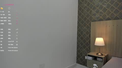   online show from December 6, 9:32 am