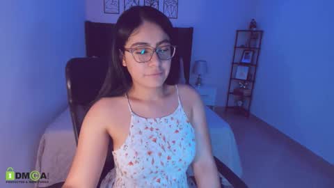 Snapshot of maite_kanes chatting on March 17, 3:11 am Maite online show from March 17, 3:11 am