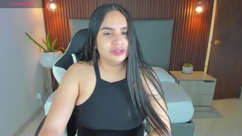 Snapshot of maite_saens_ chatting on January 4, 12:16 pm maite saens online show from January 4, 12:16 pm
