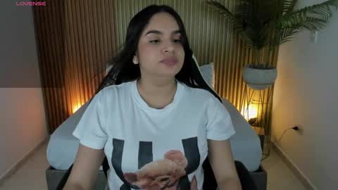 Snapshot of maite_saens_ chatting on January 8, 1:53 am maite saens online show from January 8, 1:53 am