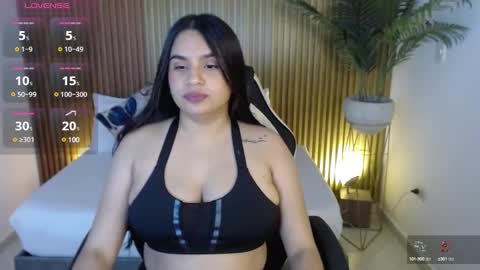 Snapshot of maite_saens_ chatting on January 21, 2:11 am maite saens online show from January 21, 2:11 am