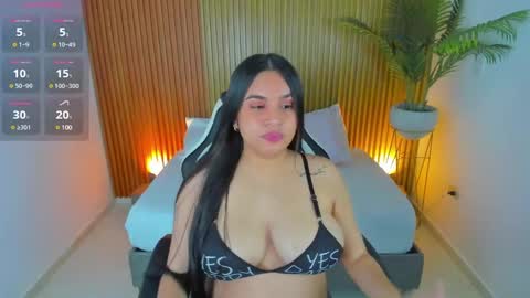Snapshot of maite_saens_ chatting on February 6, 2:11 am maite saens online show from February 6, 2:11 am