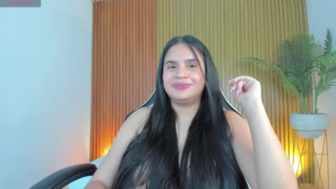 Snapshot of maite_saens_ chatting on February 14, 10:14 pm maite saens online show from February 14, 10:14 pm
