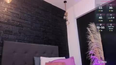 maite_smith69 online show from October 11, 12:15 pm