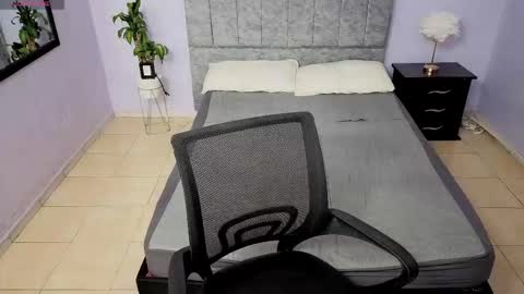 MAITE STONE1 online show from December 18, 3:12 am