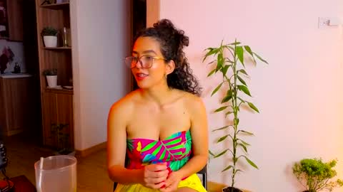   Lauu online show from March 30, 11:28 pm