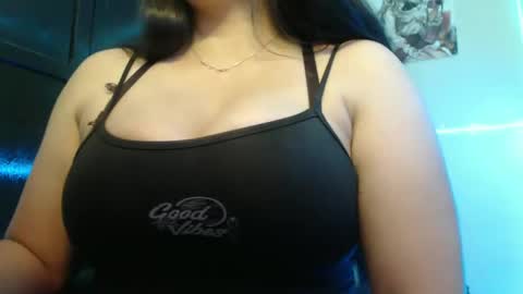 Snapshot of maitte_22 chatting on December 14, 2:12 am Hello friends Im on another account online show from December 14, 2:12 am