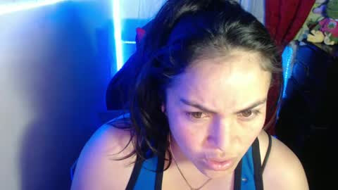 Snapshot of maitte_22 chatting on January 11, 1:37 am Hello friends Im on another account online show from January 11, 1:37 am