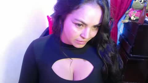 Snapshot of maitte_22 chatting on February 3, 2:47 am Hello friends Im on another account online show from February 3, 2:47 am