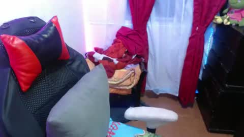 Snapshot of maitte_22 chatting on February 8, 6:12 am Hello friends Im on another account online show from February 8, 6:12 am