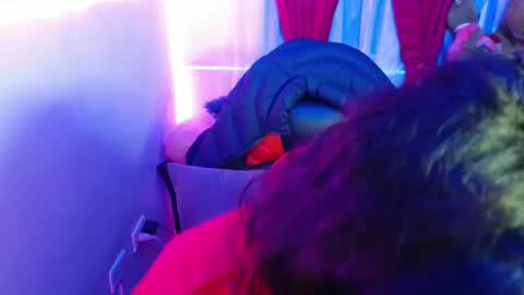 Snapshot of maitte_22 chatting on February 18, 1:21 am Hello friends Im on another account online show from February 18, 1:21 am