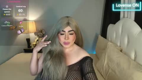 majestydannaxx online show from May 5, 3:25 am