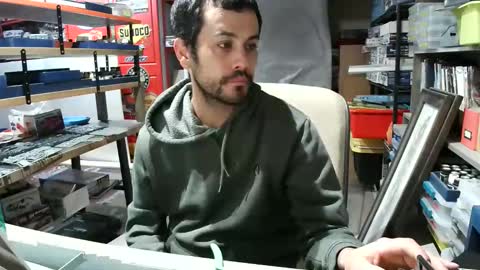 Snapshot of majictowait chatting on February 20, 10:05 am MACICTOWAIT online show from February 20, 10:05 am