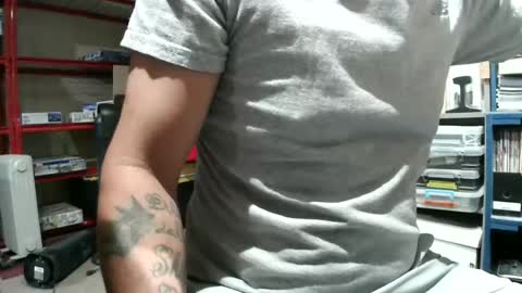 Snapshot of majictowait chatting on June 21, 11:13 am MACICTOWAIT online show from June 21, 11:13 am