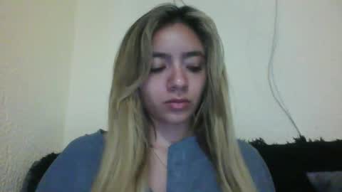majo_gomezz online show from December 5, 1:25 am