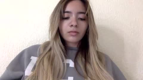 majo_gomezz online show from May 6, 12:08 am