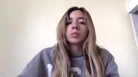 majo_gomezz online show from May 6, 3:28 pm