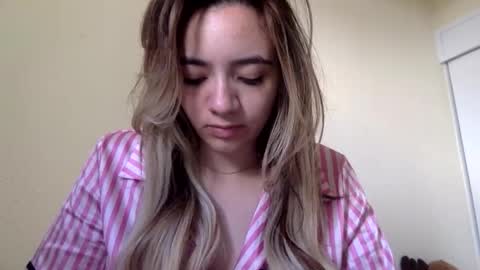 majo_gomezz online show from May 9, 2:33 pm