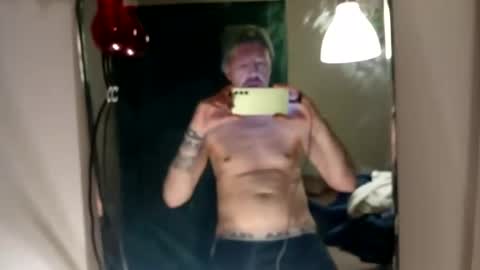 Snapshot of majorxoxo chatting on February 18, 2:16 am majorxoxo online show from February 18, 2:16 am