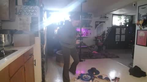 makaylamoonn online show from November 3, 8:10 pm