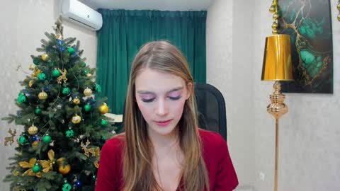 Chloe online show from December 30, 3:36 am