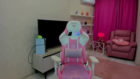 Chloe online show from May 6, 3:24 am