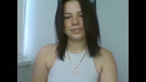 Snapshot of make_mesmile chatting on March 19, 7:23 am make_mesmile online show from March 19, 7:23 am