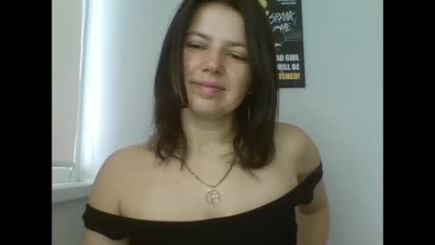 Snapshot of make_mesmile chatting on March 22, 7:56 am make_mesmile online show from March 22, 7:56 am