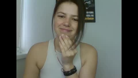 Snapshot of make_mesmile chatting on April 2, 6:22 am make_mesmile online show from April 2, 6:22 am