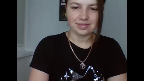 Snapshot of make_mesmile chatting on April 12, 5:18 pm make_mesmile online show from April 12, 5:18 pm