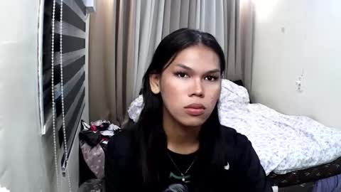 SWEET KEANA online show from October 8, 9:40 am