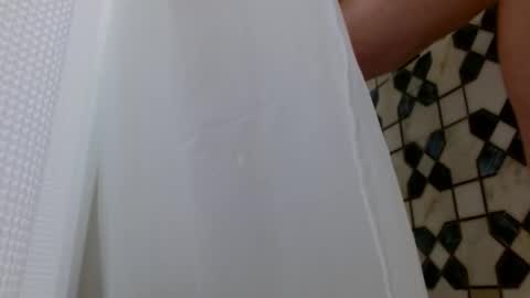 Snapshot of makemeplease89 chatting on January 12, 10:04 pm makemeplease89 online show from January 12, 10:04 pm