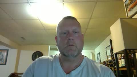 Snapshot of makemetryit2026 chatting on April 13, 3:34 am makemetryit2026 online show from April 13, 3:34 am