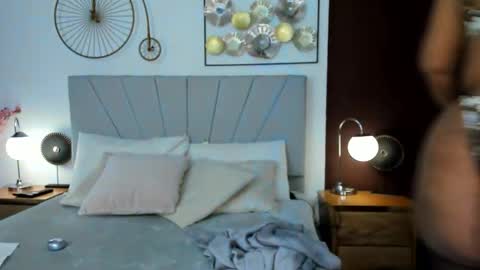 makena online show from January 14, 3:45 am